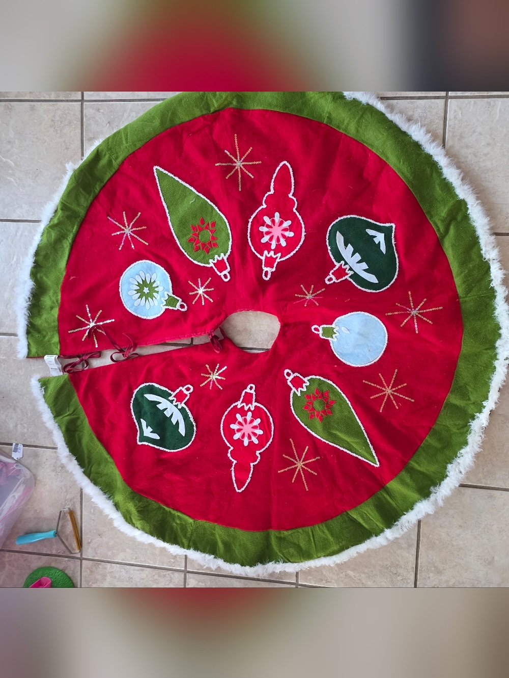 Vintage PIER 1 Red & Green Christmas Tree Skirt with Ornament